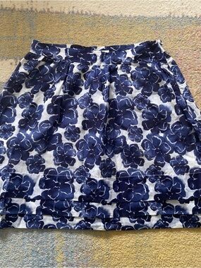 ALFRED SUNG Navy and White Floral A-Line Skirt